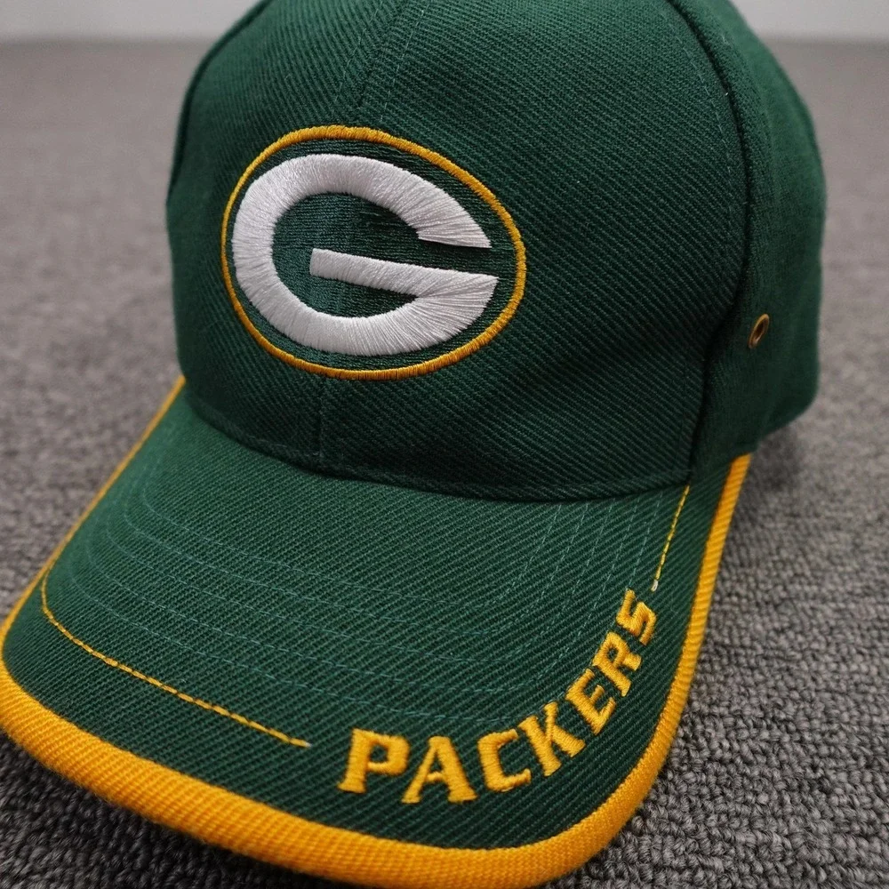 Vintage Green Bay Packers Hat Cap Strap Back Mens One Size NFL Logo Athletic